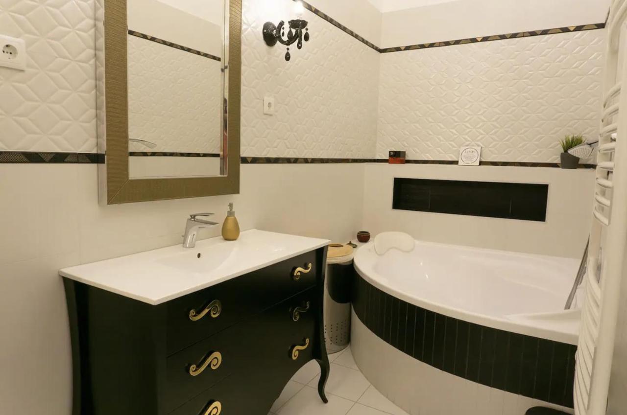 Premium Apartment By Hi5 - Lendvay Palace بودابست المظهر الخارجي الصورة
